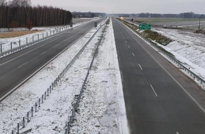 {Olsztyński oddział GDDKiA zapowiedział, że jeszcze przed świętami kierowcy dostaną do dyspozycji nowy odcinek S7 na Mazowszu.}